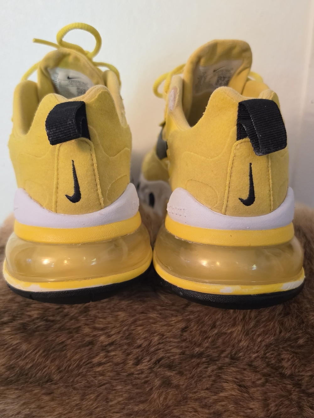 Nike Wmns Air Max 270 React Snekers Size 7 - Picture 8 of 10